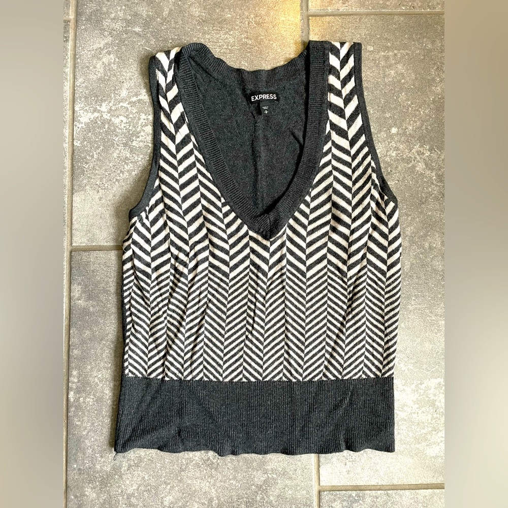 Sweater vest